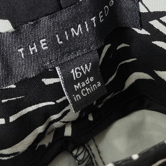 The Limited Urban Jungle Black & White Patterned Pants - Picture 6 of 9